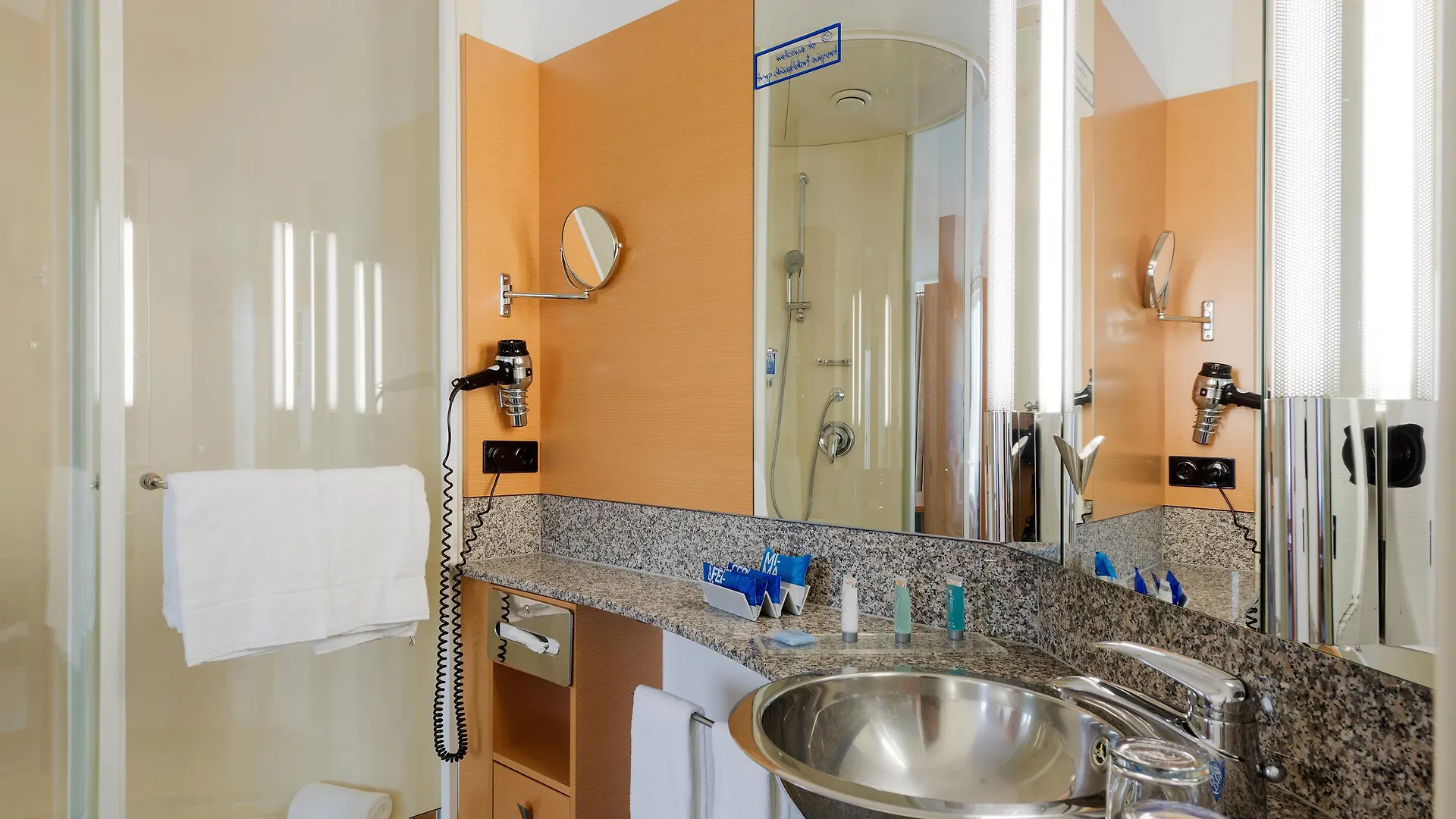 Four Ratingen Dusseldorf Airport Hotel