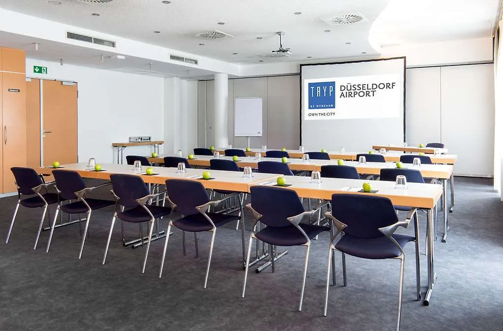 ****  Four Ratingen Dusseldorf Airport Hotel Germany
